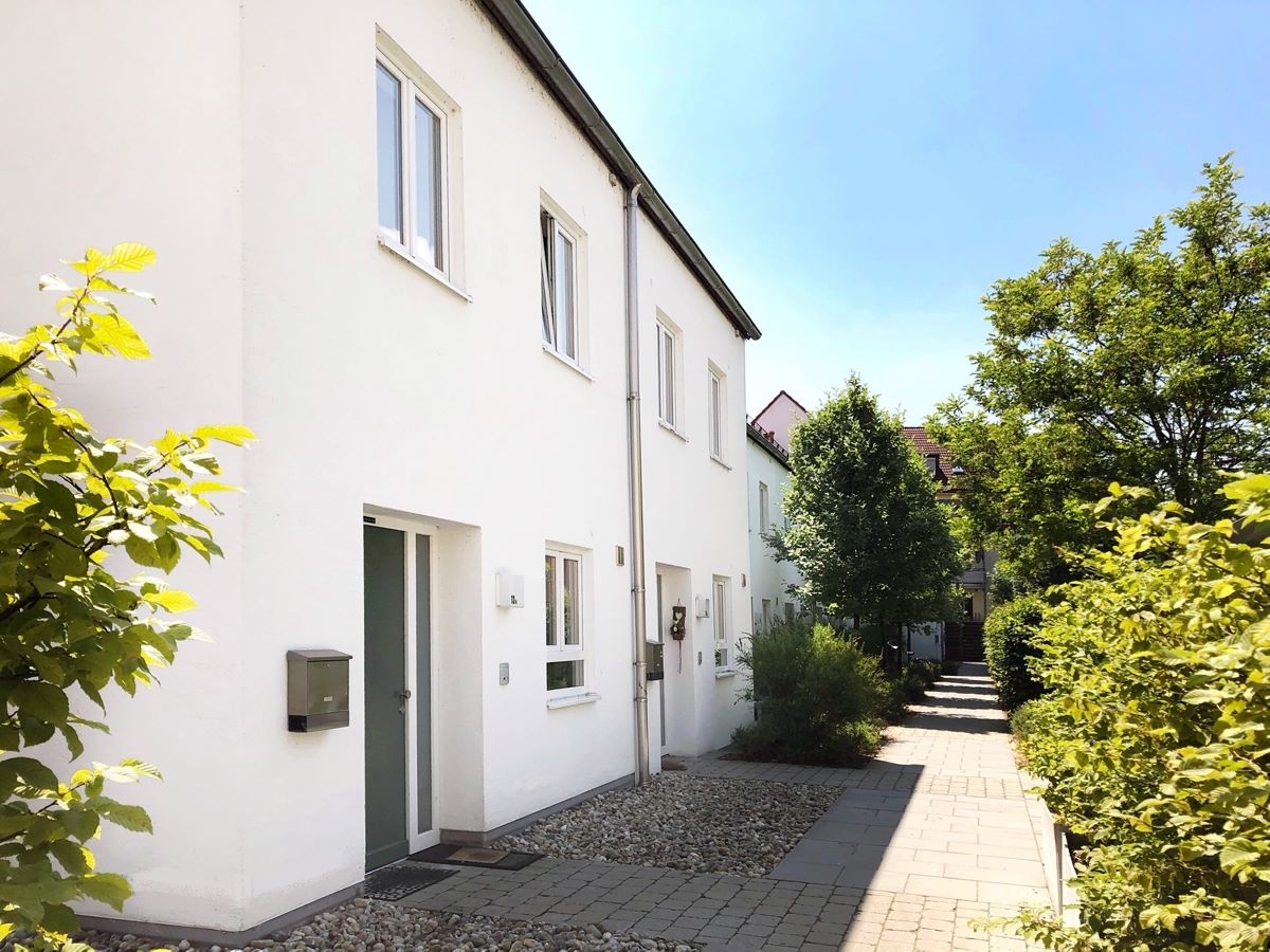 Schönes Reihenmittelhaus mit Gartenanteil in Innenstadtnähe in Landshut